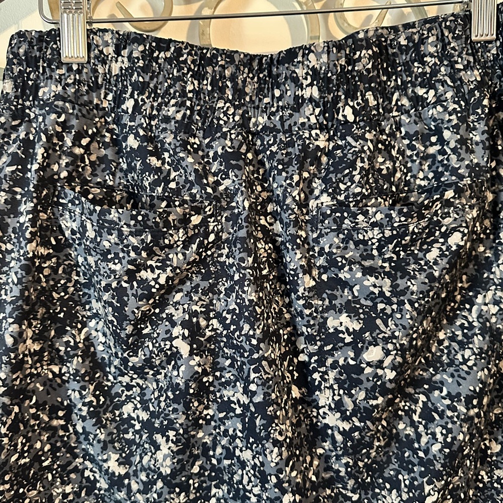 Athleta Printed Midtown Skort Blue Gray Speckled Print Size 8 - Picture 7 of 10